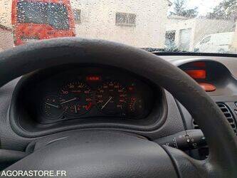 2002-peugeot-206-46495491