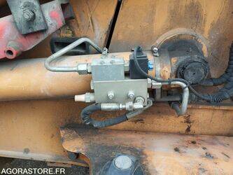 2012-case-580t-1440701-46495594