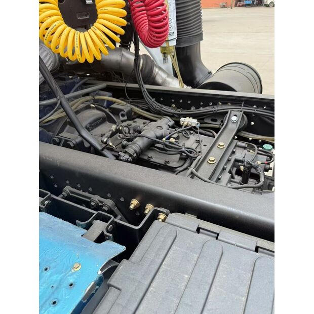 2025 شاكمان F3000-46496520