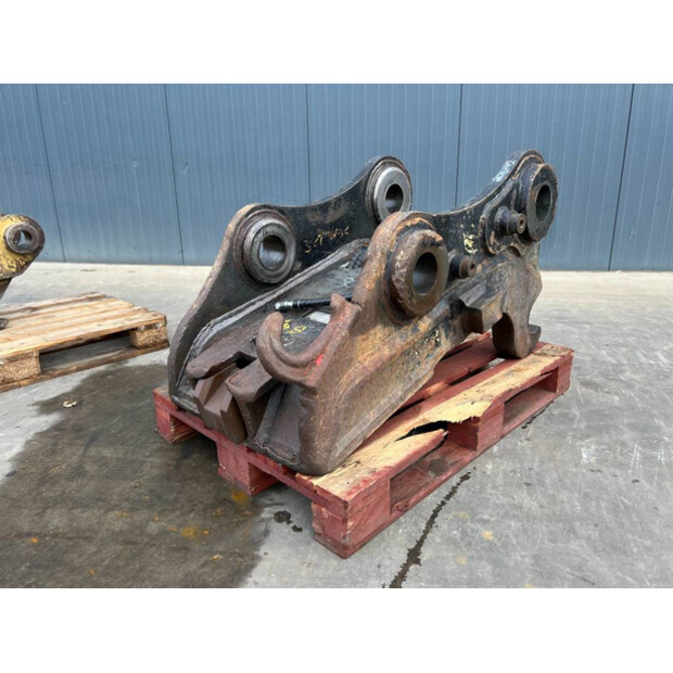 2016 Caterpillar 349E-46497492