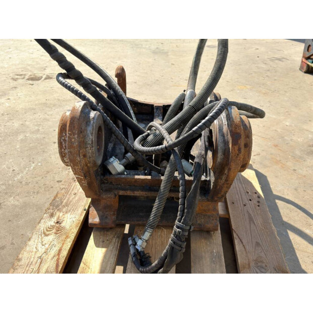 2017 OilQuick OQ65-46497657