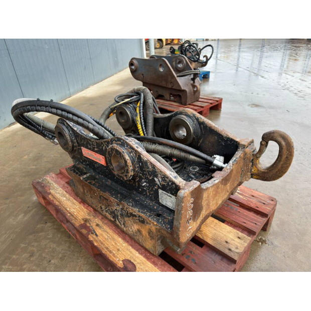 2010 OilQuick OQ80-46497727