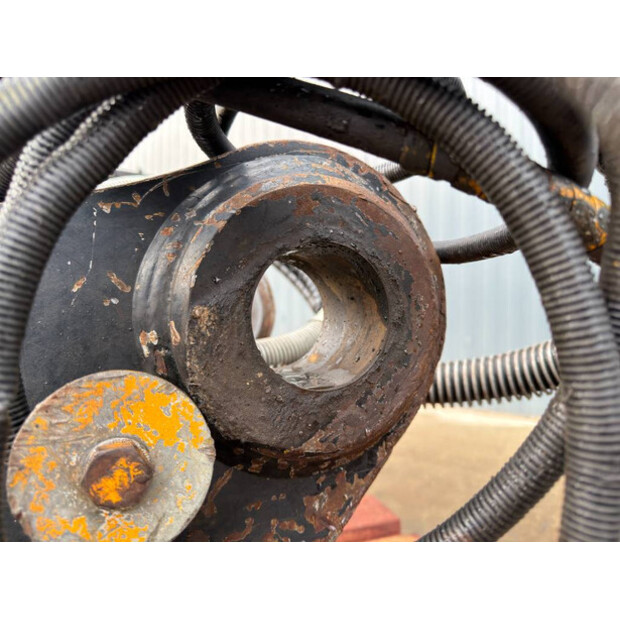 2010 OilQuick OQ80-46497735