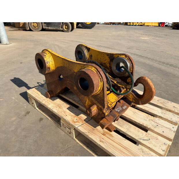 2008 فيراكتيرت CW40S-46497847