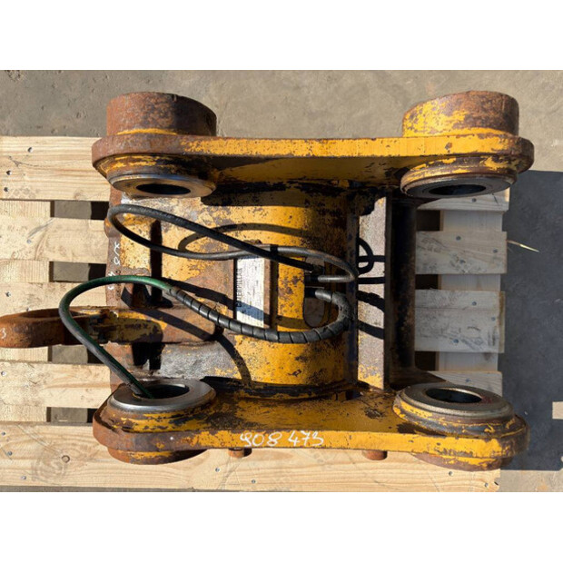 2008 فيراكتيرت CW40S-46497860