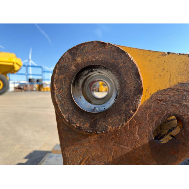 2008 فيراكتيرت CW40S-46497861