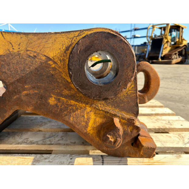 2008 فيراكتيرت CW40S-46497862