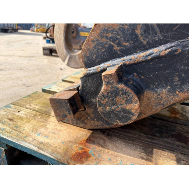 2021 فيراكتيرت CW45S-46497883