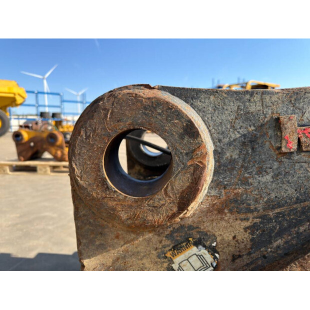 2010 فيراكتيرت CW55S-46497930