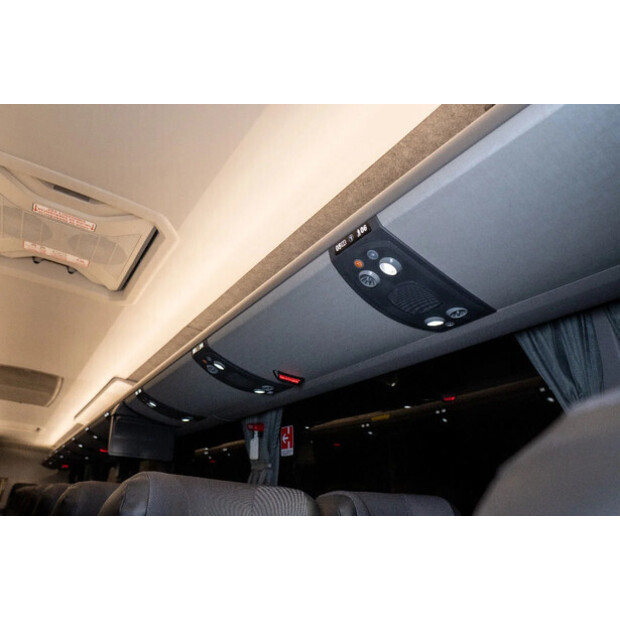 2026 مرسيدس بنز O500-46498620