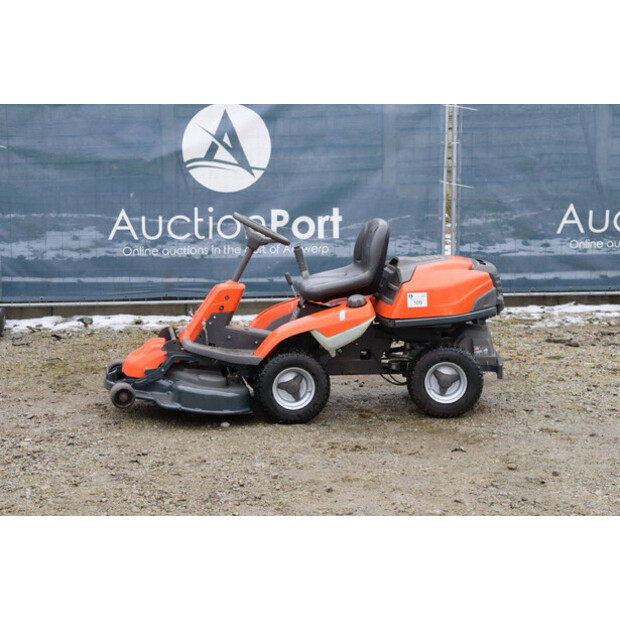 2018 Husqvarna R215TH-46498938