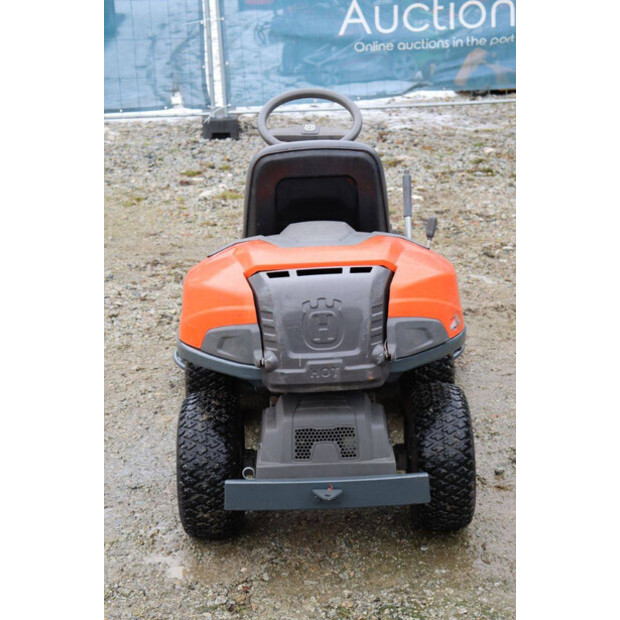 2018 Husqvarna R215TH-46498942