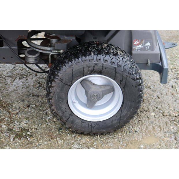 2018 Husqvarna R215TH-46498950