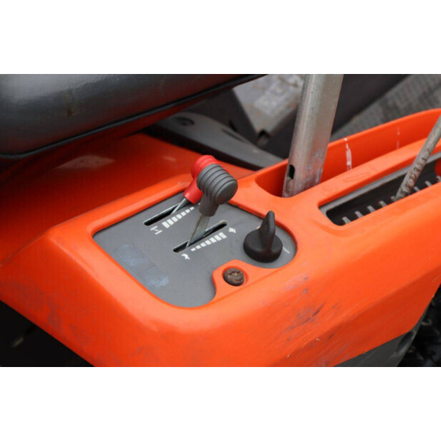 2018 Husqvarna R215TH-46498966