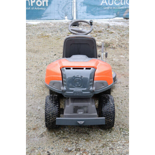 2018 Husqvarna R320 AWD-46498993