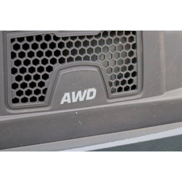 2018 Husqvarna R320 AWD-46499003