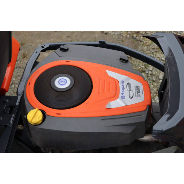 2018 Husqvarna R320 AWD-46499009