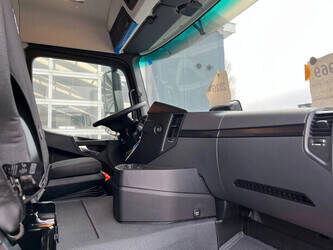 2026-mercedes-benz-arocs-4045-1441373-46499299