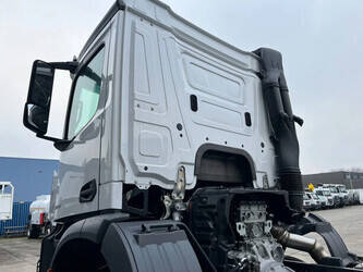 2026-mercedes-benz-arocs-4045-1441373-46499311