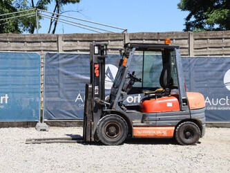 صورة ل رافعات شوكية 1997 تويوتا 62-6FDF25