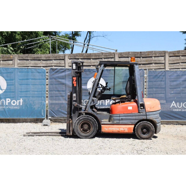 1997 تويوتا 62-6FDF25-46500714