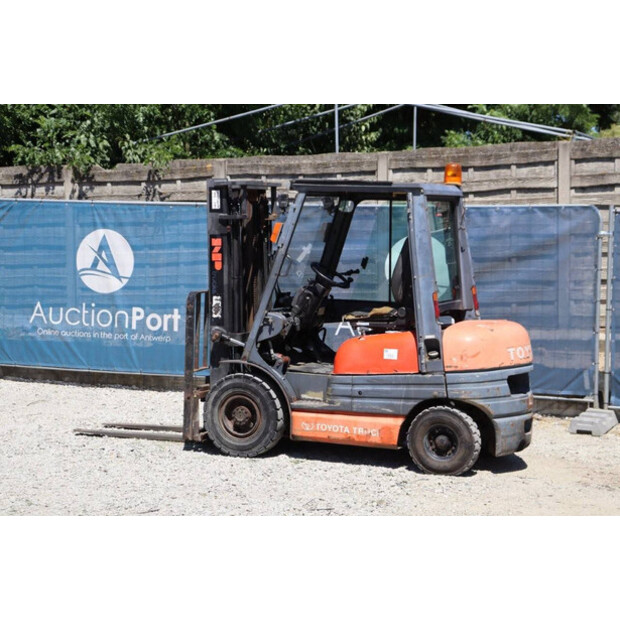 1997 تويوتا 62-6FDF25-46500715