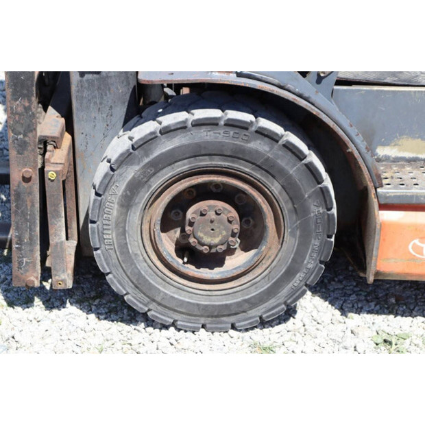 1997 تويوتا 62-6FDF25-46500726