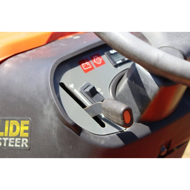 2009 كوبوتا GR2120-46500834