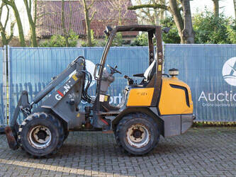 2011-giant-v452t-46501478