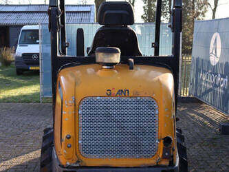 2011-giant-v452t-46501481