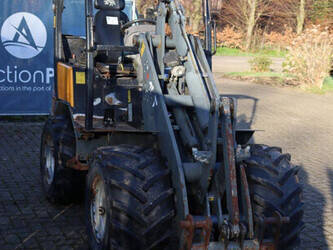 2011-giant-v452t-46501483