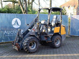 2011-giant-v452t-46501485