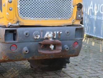 2011-giant-v452t-46501494