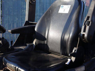 2011-giant-v452t-46501499