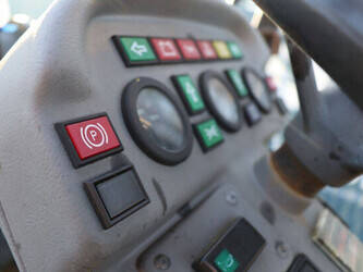 2011-giant-v452t-46501506