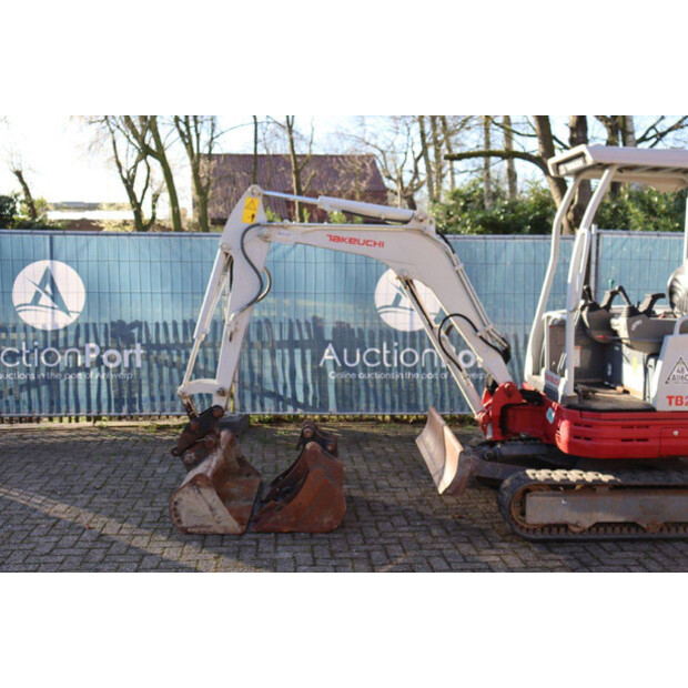 2020 TAKEUCHI TB23R-46501591