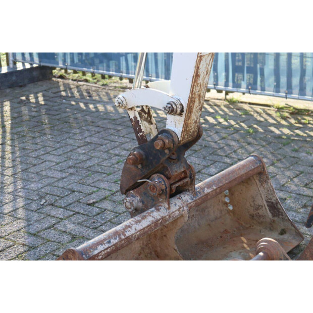 2020 TAKEUCHI TB23R-46501597