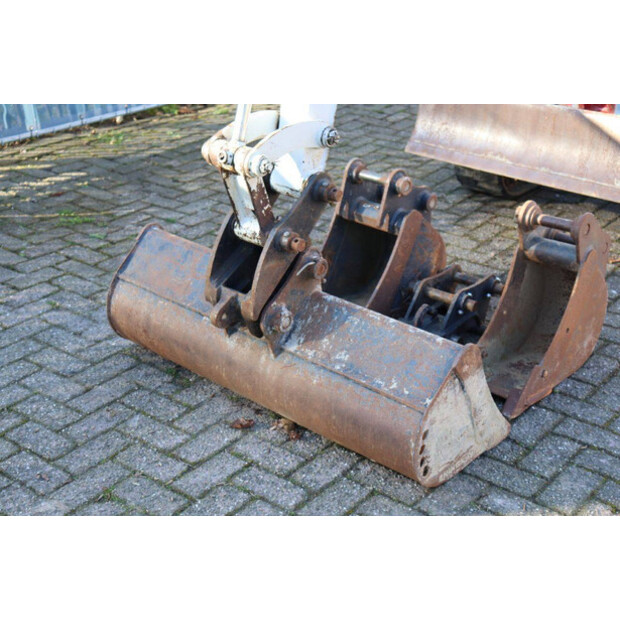 2020 TAKEUCHI TB23R-46501601