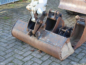 2020-takeuchi-tb23r-1441450-46501601