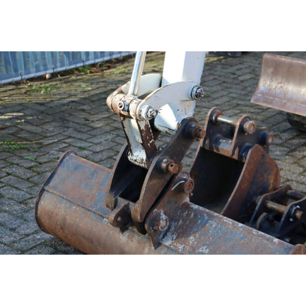 2020 TAKEUCHI TB23R-46501602