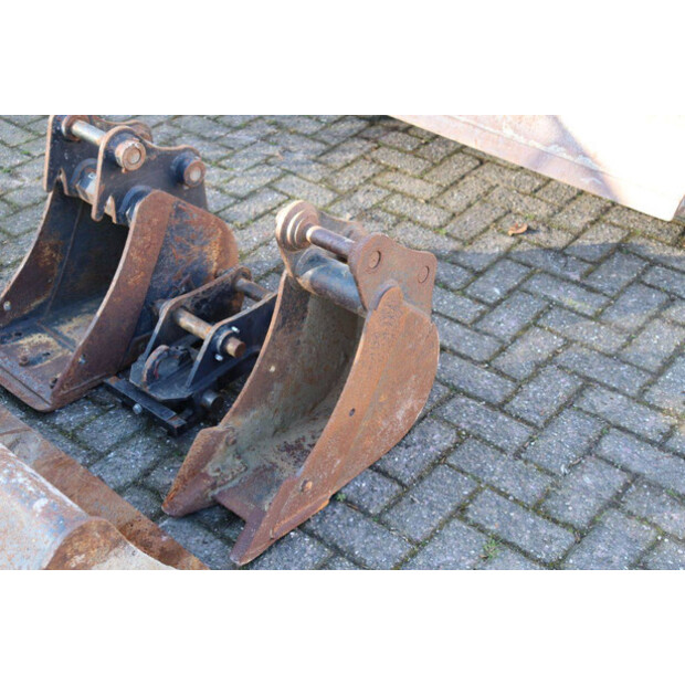 2020 TAKEUCHI TB23R-46501604