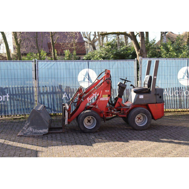 2004 FUCHS F853H-46501637