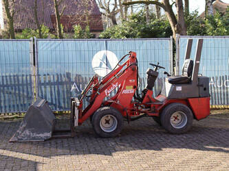 Image for WHEEL LOADERS 2004 FUCHS F853H