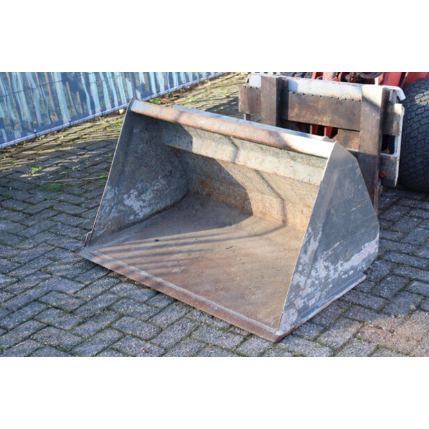 2004 FUCHS F853H-46501647