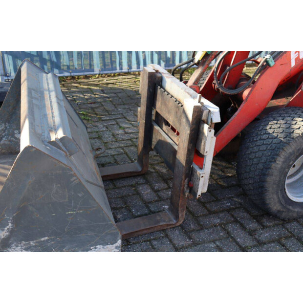 2004 FUCHS F853H-46501650