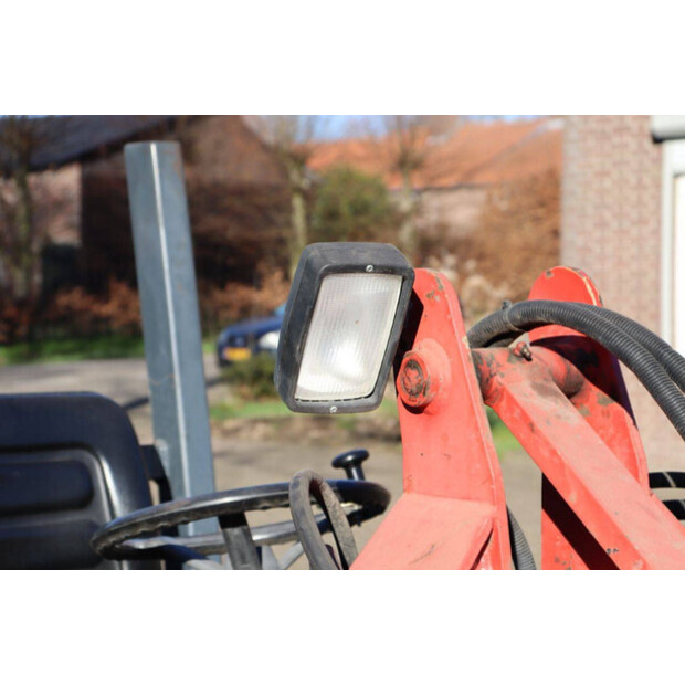 2004 FUCHS F853H-46501654