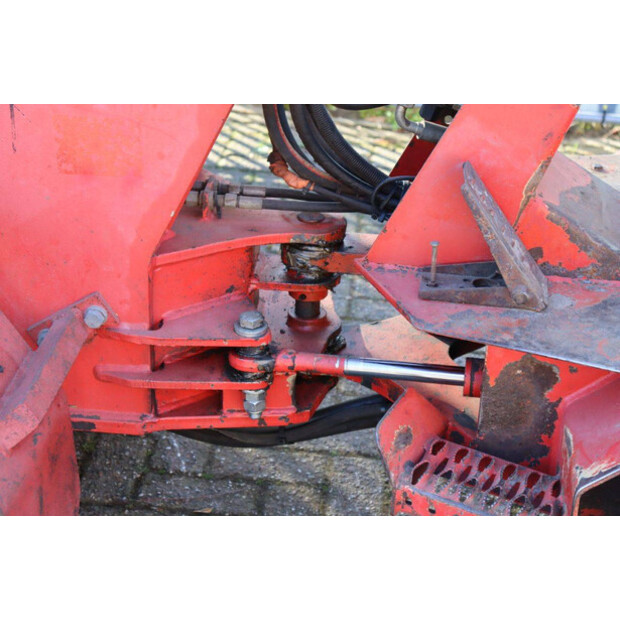 2004 FUCHS F853H-46501657