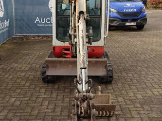 2001-takeuchi-tb016-1441453-46501705