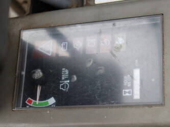 2001-takeuchi-tb016-1441453-46501730