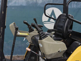 2016-yanmar-sv16-1441465-46502200